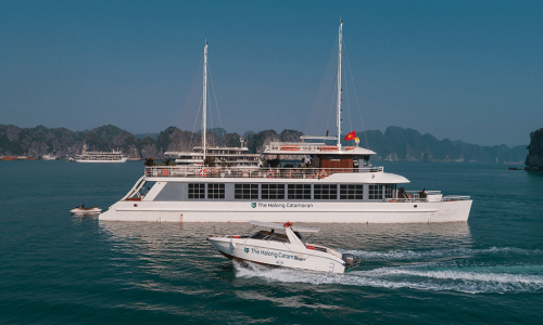 Tour du thuyền Catamaran Cát Bà  5 sao thăm vịnh Lan Hạ 