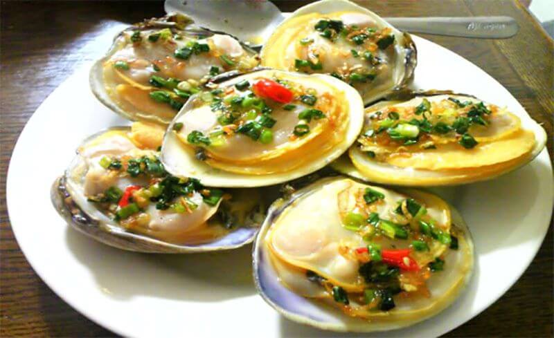 an-gi-o-ha-long-top-15-dac-san-ngon-quen-loi-ve.jpg
