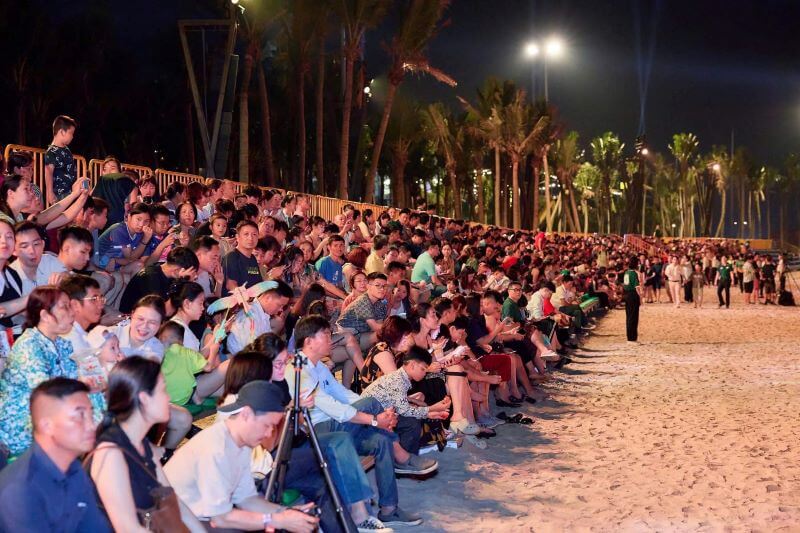 dat-ve-show-jetski-cat-ba-ban-giao-huong-dao-xanh.jpg