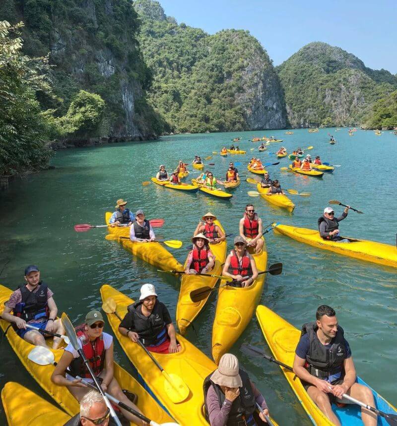 cheo-kayak-vinh-lan-ha-cat-ba.jpg