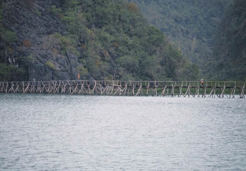 den-thien-quoc-mau-ha-xa-gia-luan-cat-ba.jpg