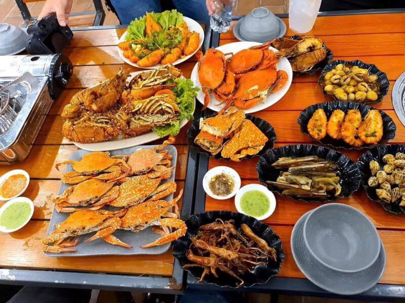 top-nha-hang-buffet-hai-san-ha-long-tuoi-ngon-sieu-uy-tin.jpg