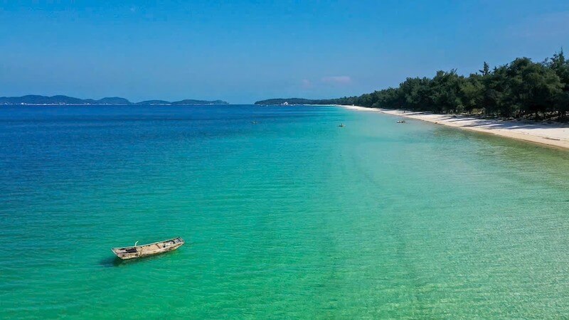 B&atilde;i tắm C&ocirc; T&ocirc;