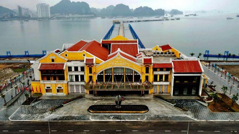 cang-tau-quoc-te-ha-long.jpg