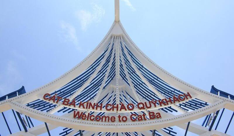 cong-chao-du-lich-cat-ba-tai-phu-long.jpg