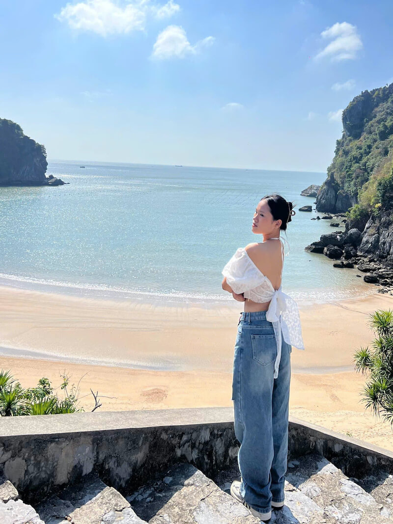 Bãi tắm Chút Chít Cát Bà 1