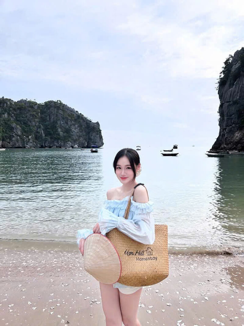 Bãi tắm Chút Chít Cát Bà 7