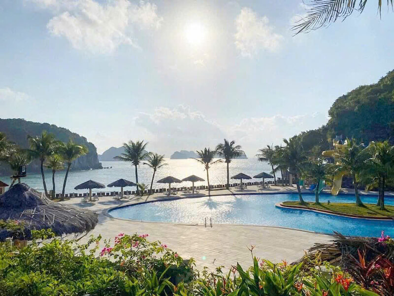 Bể bơi vô cực Resort Cát Bà 5 sao
