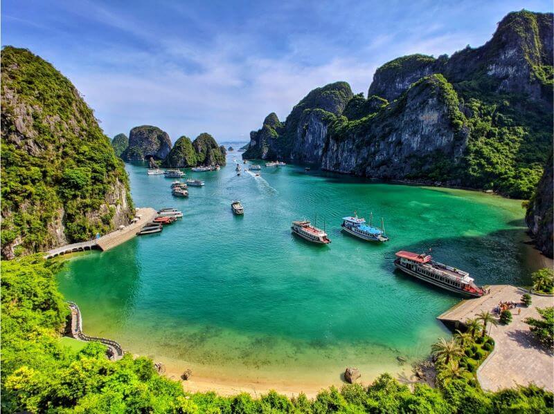 top-6-diem-du-lich-bien-mien-bac-dinh-nhat-cho-ky-nghi-he.jpg