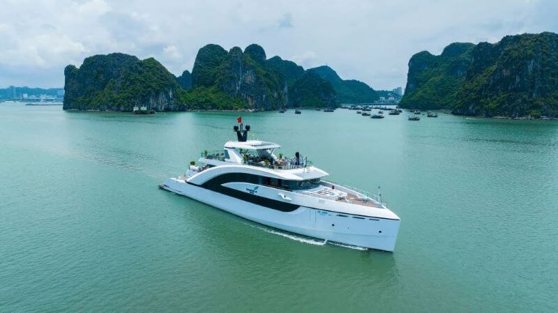 top-sieu-du-thuyen-6-sao-vinh-ha-long.jpg