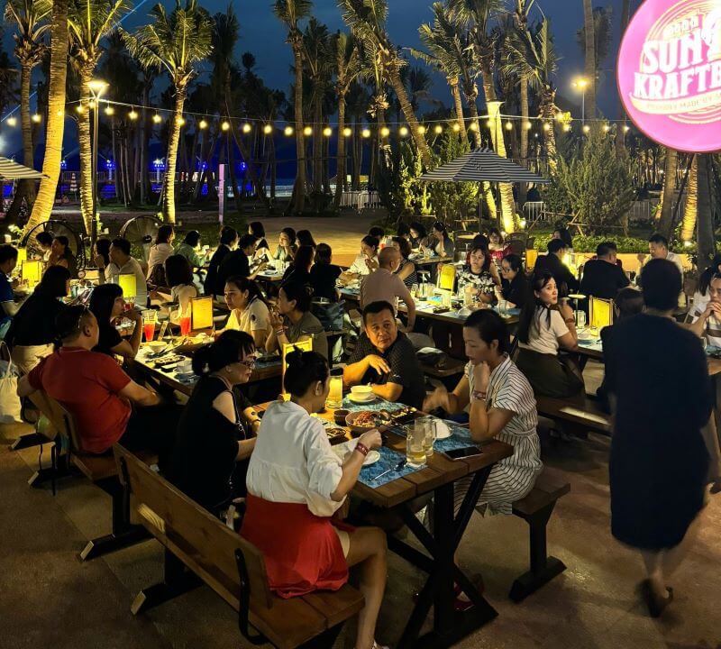the-forest-the-sea-2-nha-hang-xanh-island-cat-ba-sat-bien.jpg