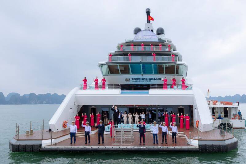 du-thuyen-grand-pioneers-6-sao-ha-long-trai-nghiem-luxury-bac-nhat.jpg