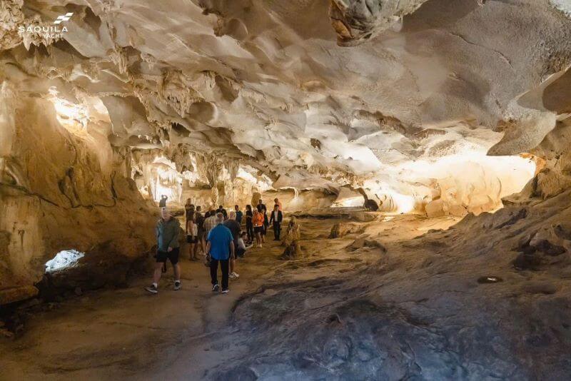 lang-chai-vung-vieng-kham-pha-nhip-song-ngu-dan-tren-vinh-ha-long.jpg