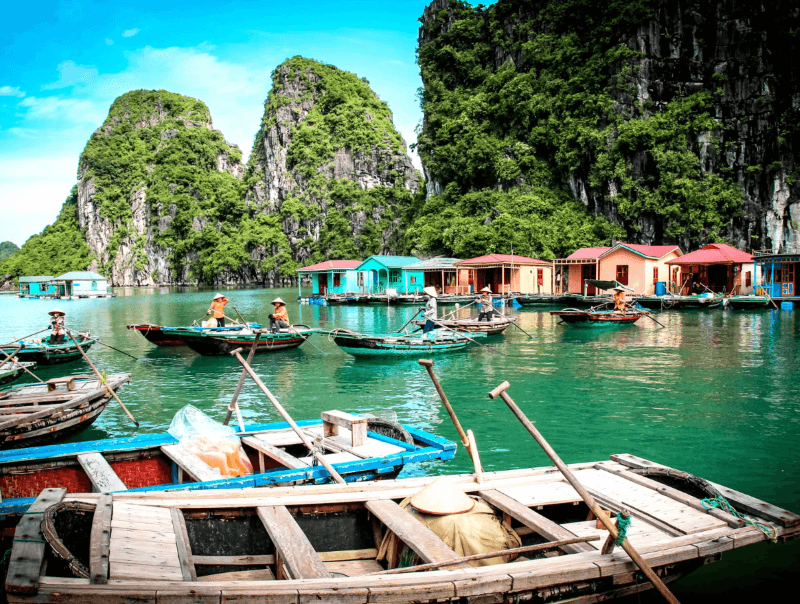 lang-chai-vung-vieng-kham-pha-nhip-song-ngu-dan-tren-vinh-ha-long.jpg