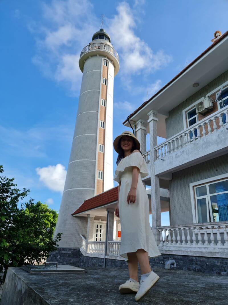 chiem-nguong-ngon-hai-dang-co-to-tuyet-tac-view-bien-dao-ngoc.jpg