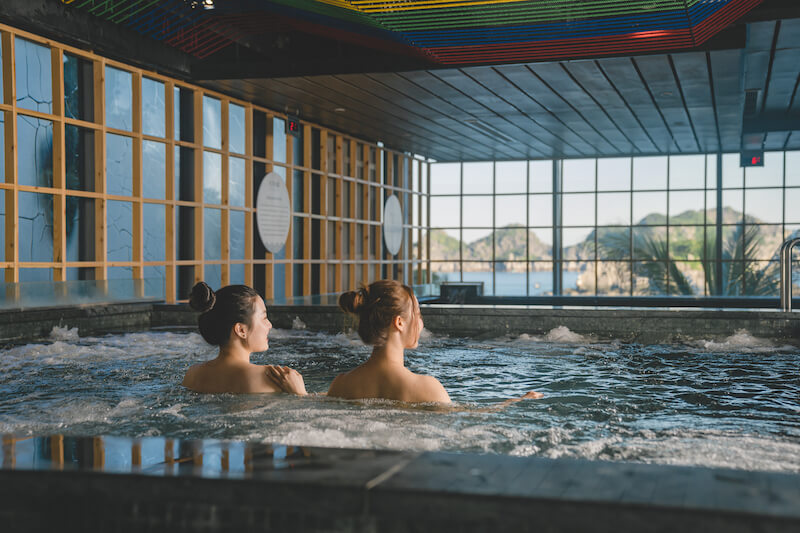 Thư giãn tắm khoáng Onsen Cát Bà