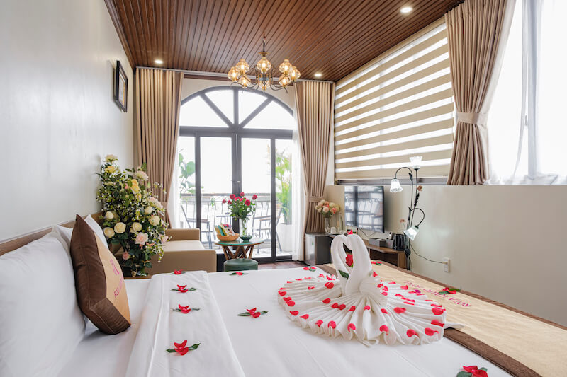 Khách sạn Roza Palace Cát Bà 4