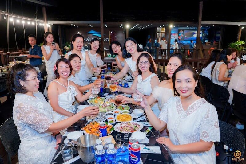 Tour cau mực vịnh Lan Hạ 7