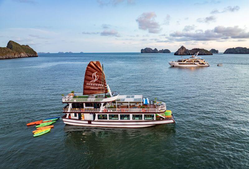 du-thuyen-serenity-premium-4-sao-tron-ngay-thu-gian-va-kham-pha-vinh-lan-ha.jpg