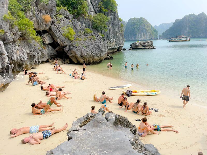 du-thuyen-serenity-premium-4-sao-tron-ngay-thu-gian-va-kham-pha-vinh-lan-ha.jpg