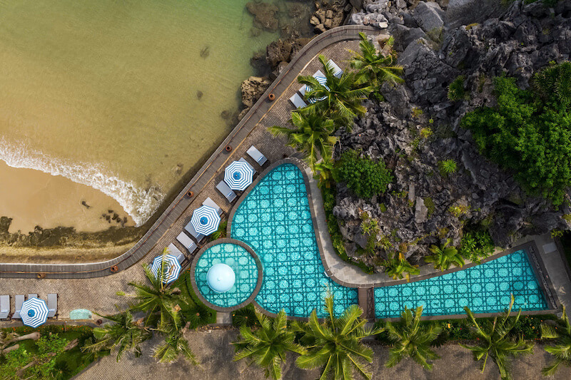 Bể bơi tại Mgallery C&aacute;t B&agrave;