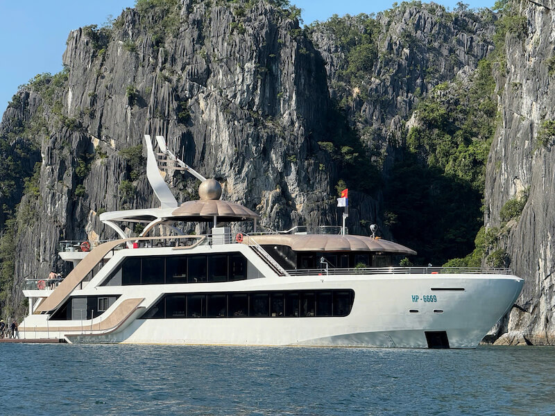 Du thuyền 6 sao vịnh Lan Hạ 
