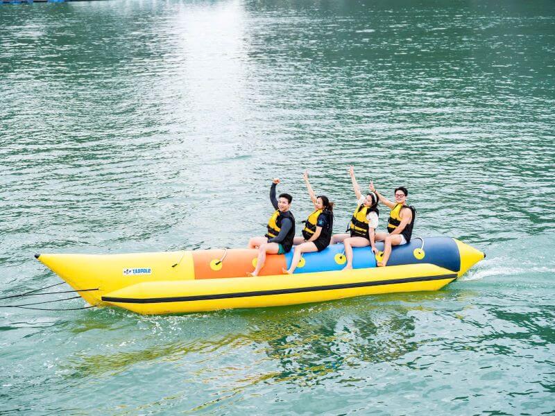 du-lich-vinh-lan-ha-1-ngay-tam-bien-cheo-kayak-tiec-hoang-hon.jpg