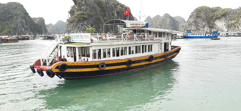 Tour thường tàu gỗ thăm vịnh Lan Hạ 1 ngày