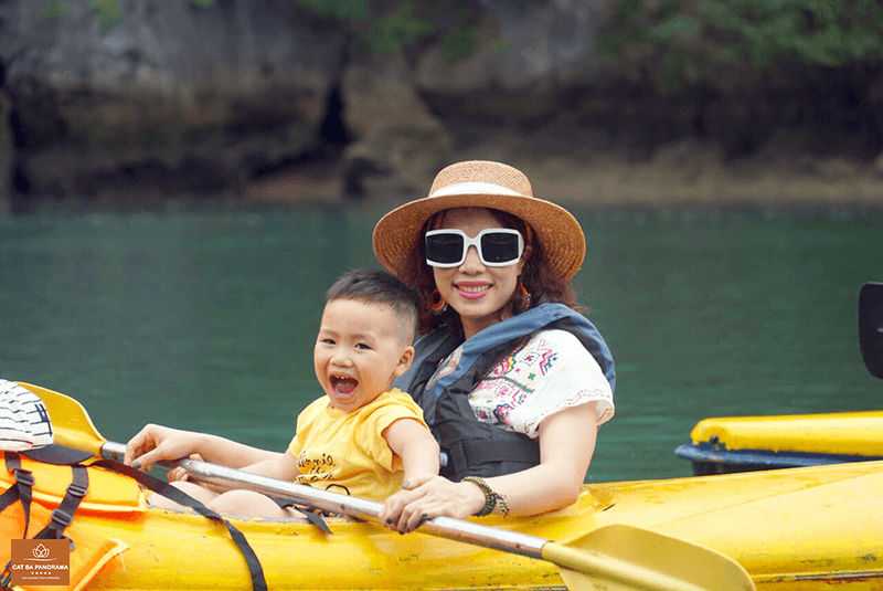 Kinh nghiệm chọn tour vịnh Lan Hạ cho gia đình có trẻ nhỏ