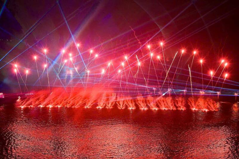 review-show-jetski-cat-ba-ban-giao-huong-dao-xanh-bung-no-cam-xuc.jpg
