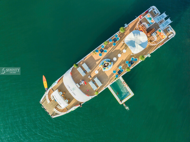 Du thuyền Serenity vịnh Lan Hạ